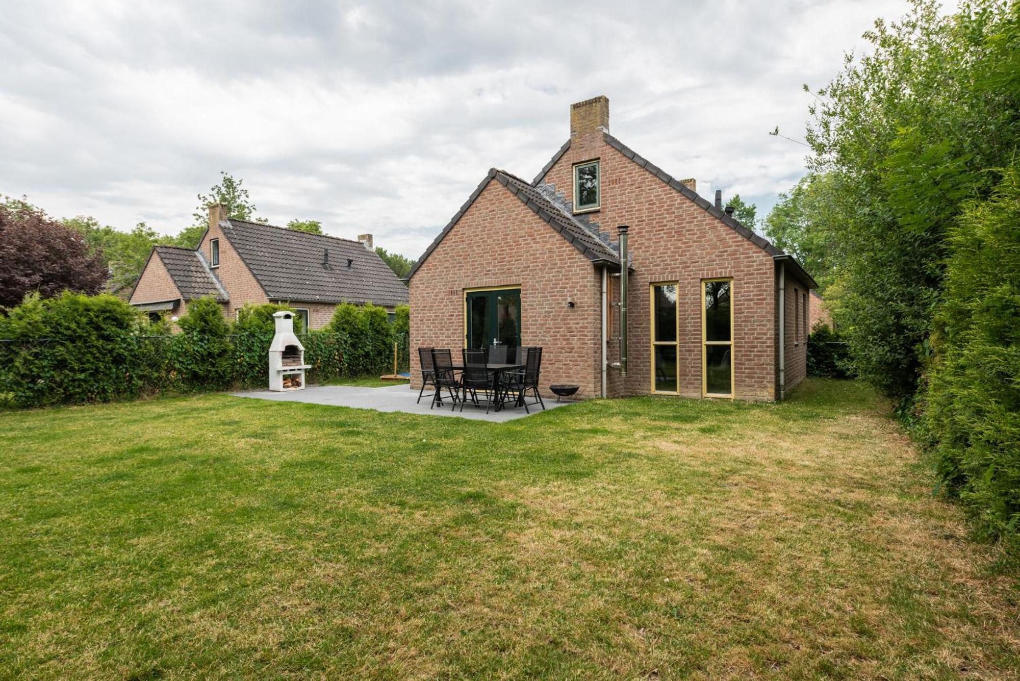 Het Huys Ewijk Mooi Luxe En Een Laadpaal Ngoại thất bức ảnh