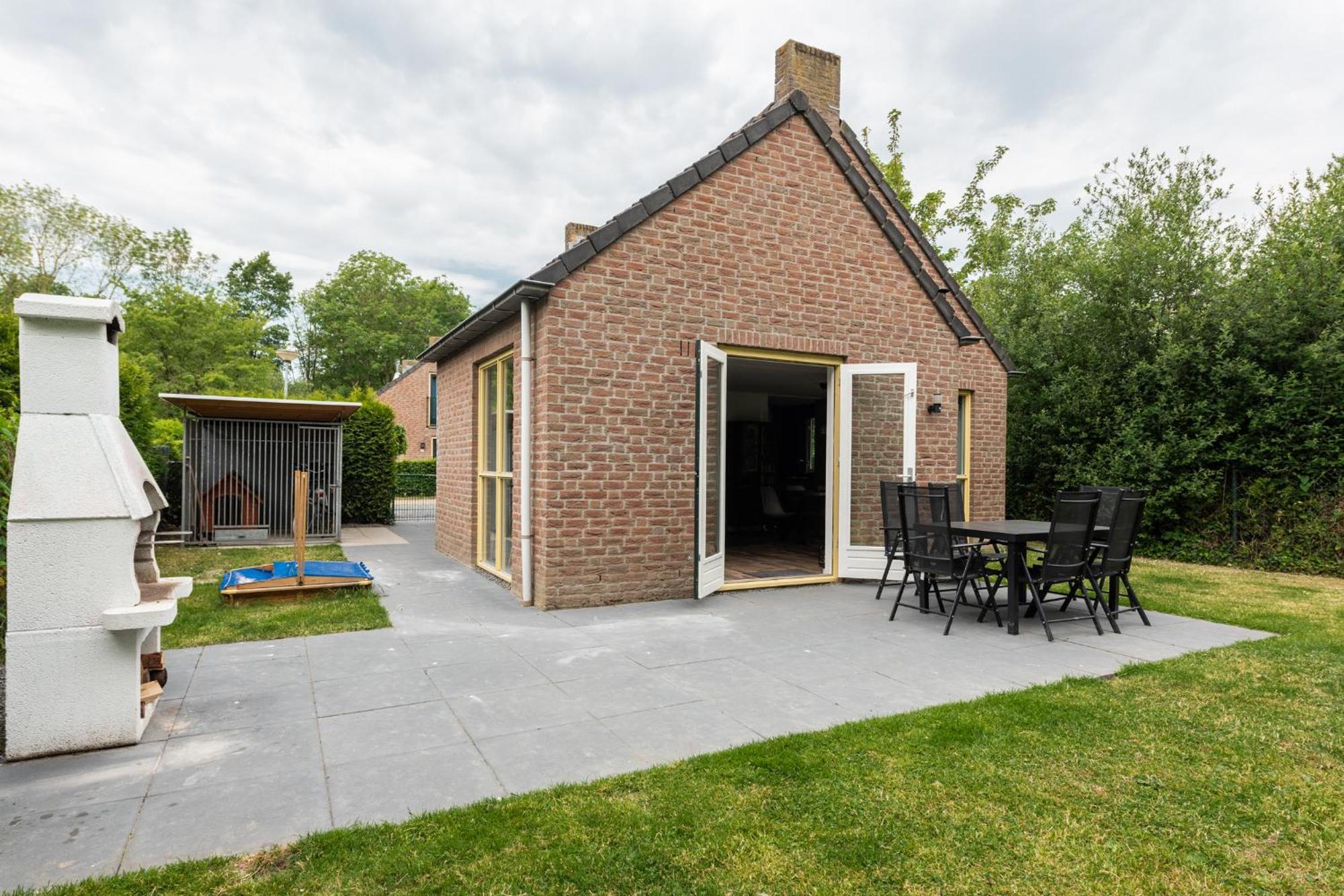 Het Huys Ewijk Mooi Luxe En Een Laadpaal Ngoại thất bức ảnh