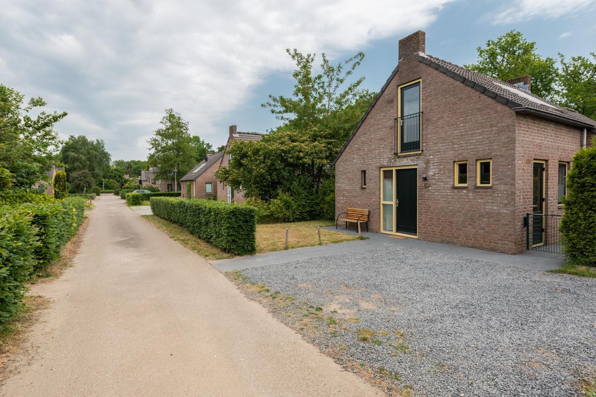 Het Huys Ewijk Mooi Luxe En Een Laadpaal Ngoại thất bức ảnh