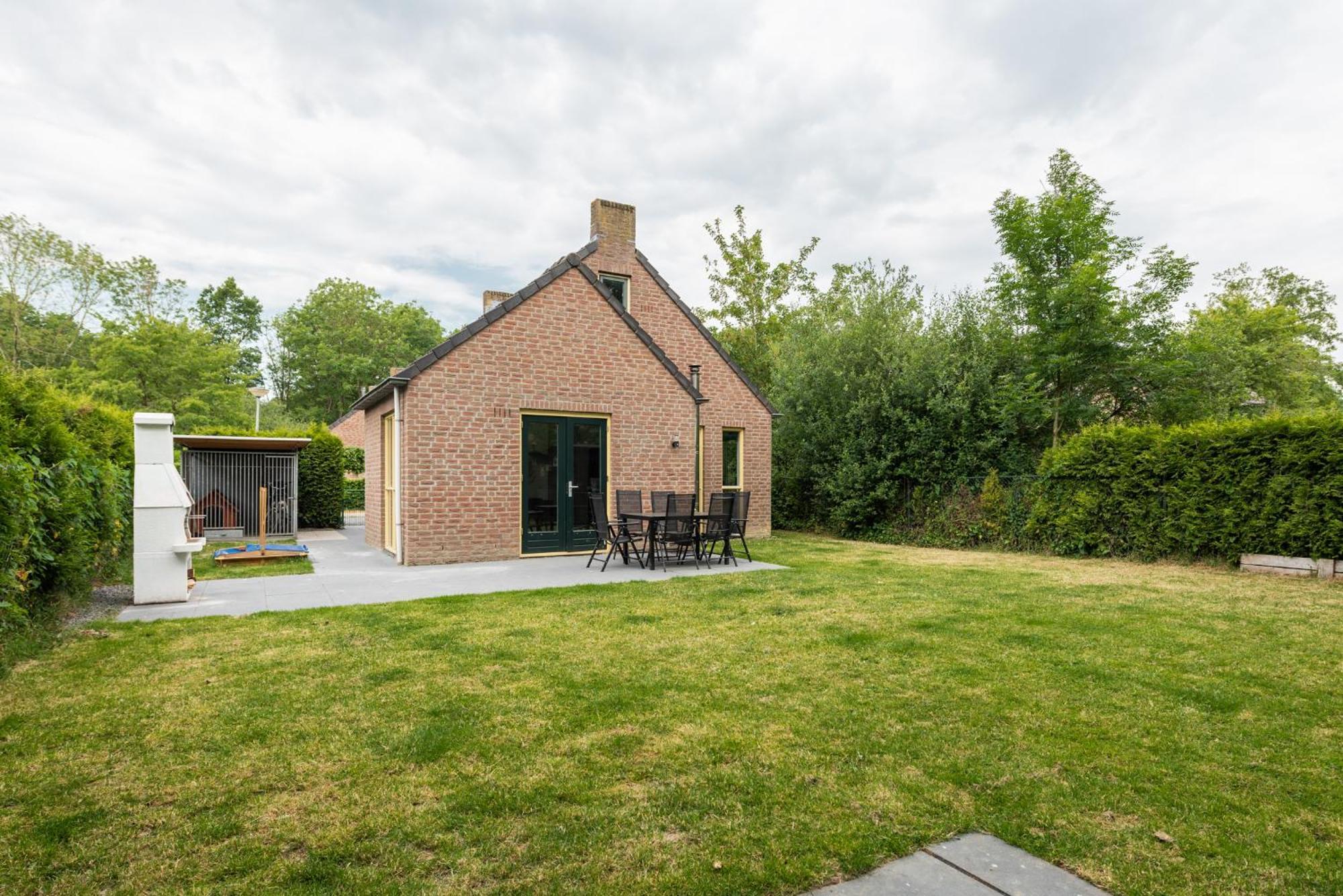 Het Huys Ewijk Mooi Luxe En Een Laadpaal Ngoại thất bức ảnh